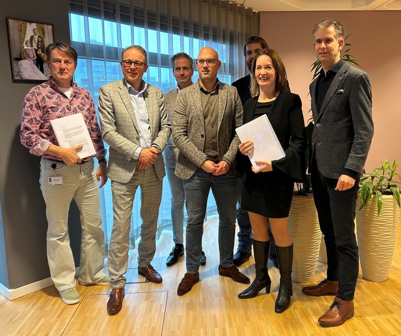Ondertekening verkoop grond Lelystad