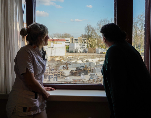 Spieken naar de bouw